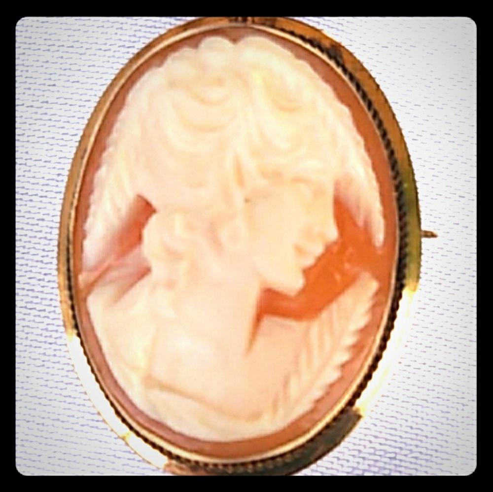 VINTAGE 18K Gold Carved Cameo Brooch Pendant ITALY